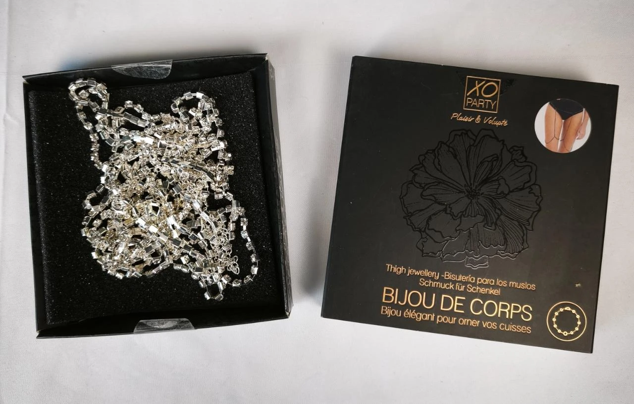 Joyero de muslo con strass plateado en estuche / Nuevo Talla única – photo 7
